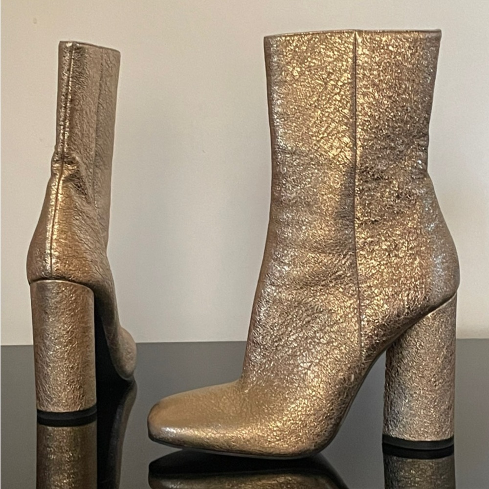 Tommy Hilfiger Gold Crackle Boots (runway)